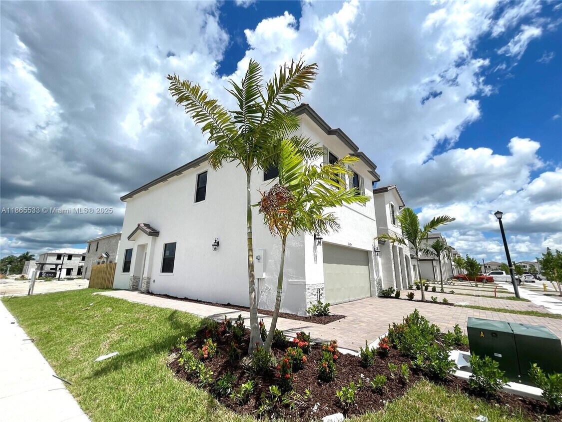 Foto del edificio - 23174 SW 129th Pl