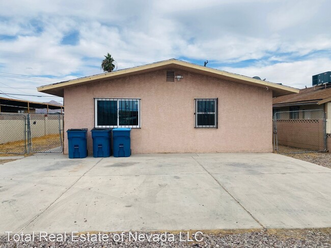 Building Photo - 2 br, 1 bath House - 1300 June Ave Unit 2