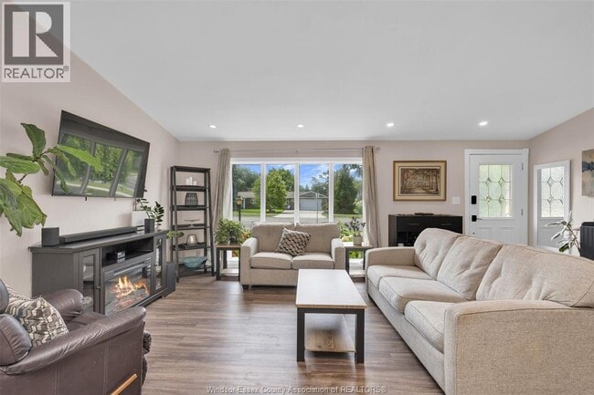 Photo du bâtiment - 1150 Cabana Road W