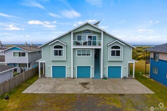 Building Photo - 1029 S Sand Dune Ave SW