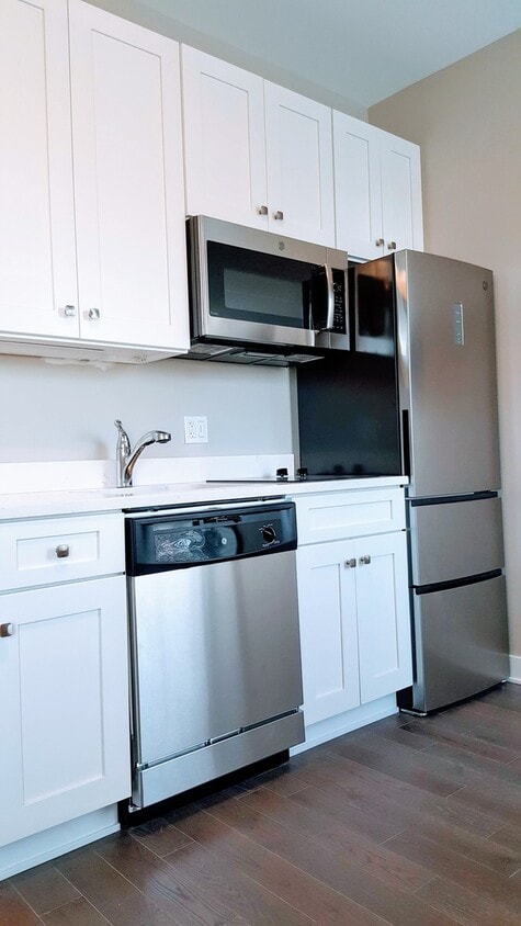 Contemporary studio in Lincoln Park - Contemporary studio in Lincoln Park