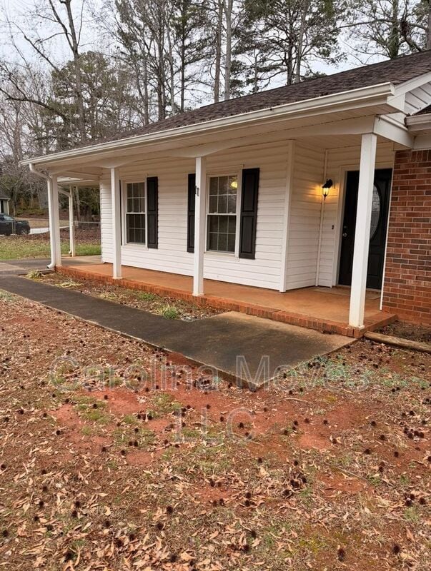 Building Photo - 11 Cooperfield Ave