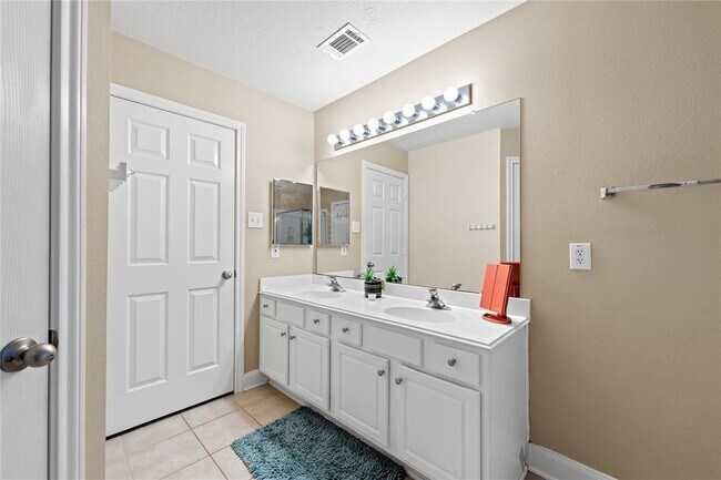Building Photo - 3119 Aylesworth Ct