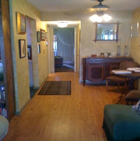 Building Photo - 132 Sussex G