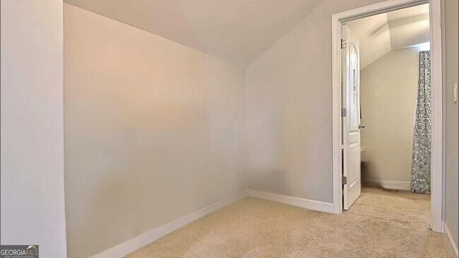 Foto del edificio - 2717 Mt Carmel Rd