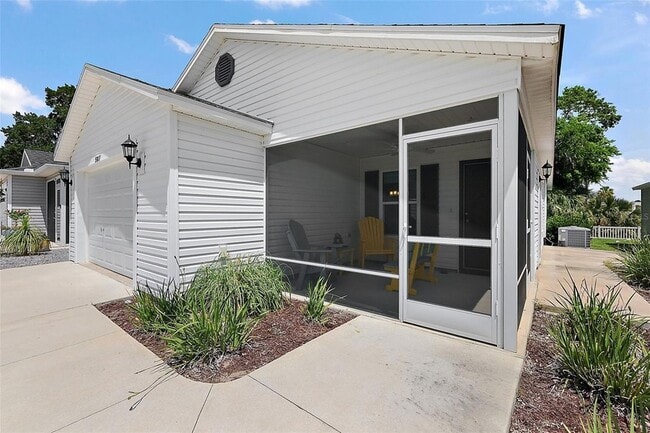 Building Photo - 5817 Valente Ct