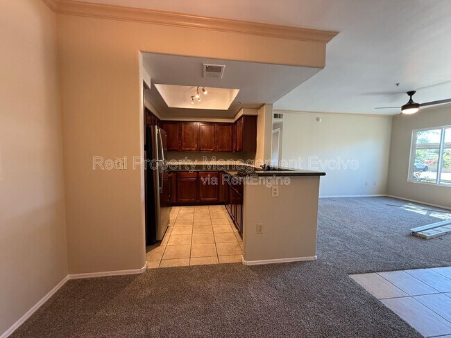 Foto del edificio - 750 E Northern Ave