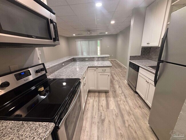 Building Photo - 201 Pensacola Beach Rd