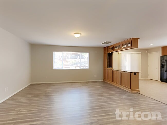 Building Photo - 8700 Winding Creek Dr