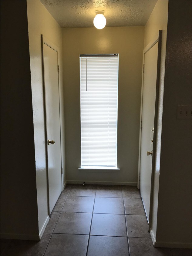 Foto principal - 3506 Curtis St