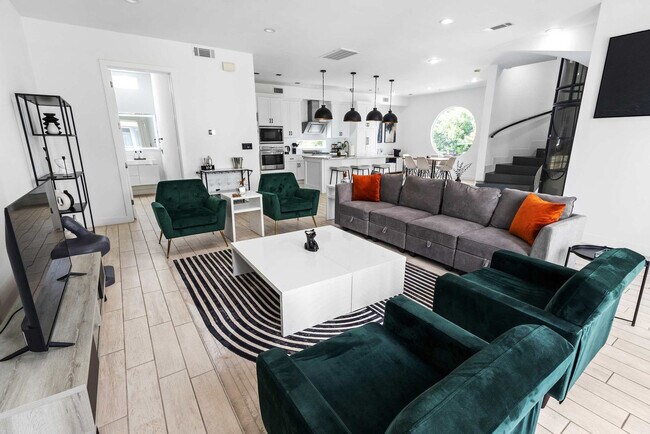 Foto del edificio - 2025 Colquitt St