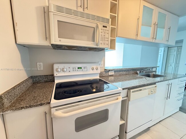 Foto del edificio - 275 NE 18th St