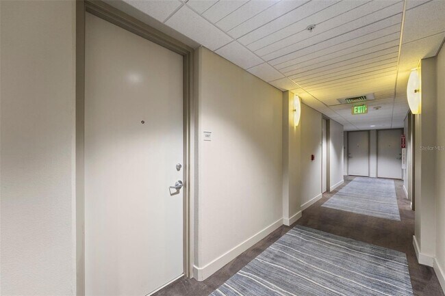 Foto del edificio - 150 E Robinson St