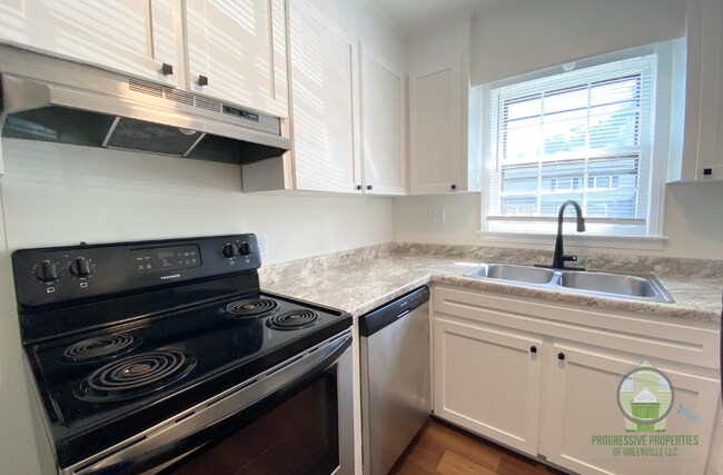 Building Photo - 1127 Rutherford Rd