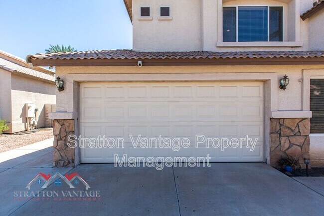 Foto del edificio - 1103 E Bruce Ave