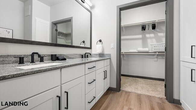 Foto del edificio - 125 Larkspur Park Blvd