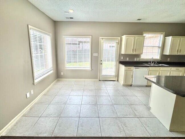 Building Photo - Cordova-Spacious 3 Bedroom 2.5 Home