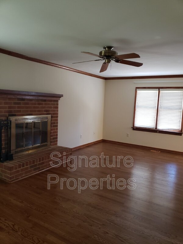 Foto del edificio - 9234 Fair Hill Ct