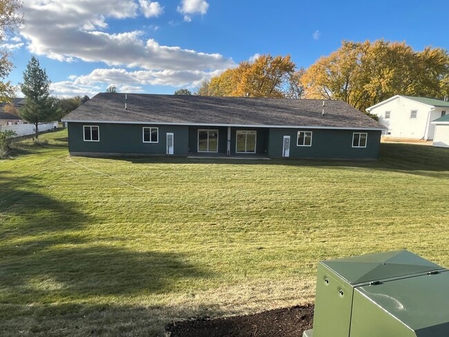 Building Photo - 1506 Delta Dr