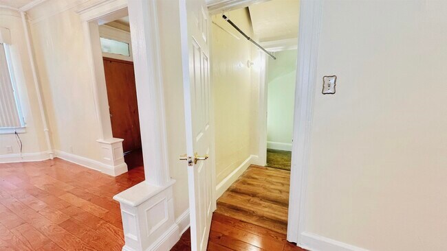 Foto del edificio - 212 Wilkinson Ave