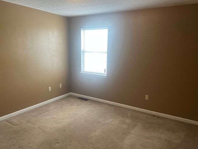 Foto del edificio - 3260 Spring Hollow Ave