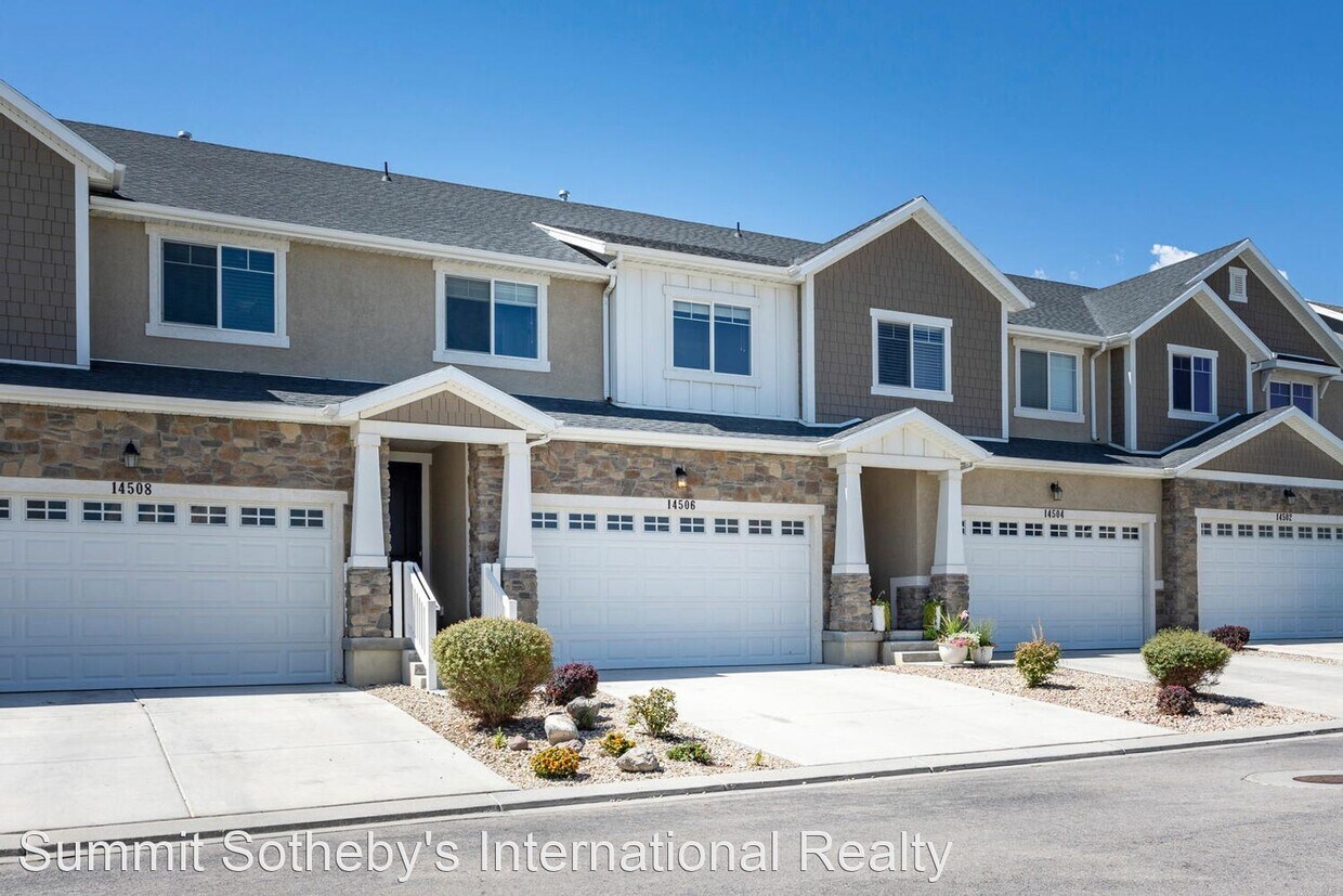 3 br, 2.5 bath House 14506 S. Quiet Shad... House Rental in