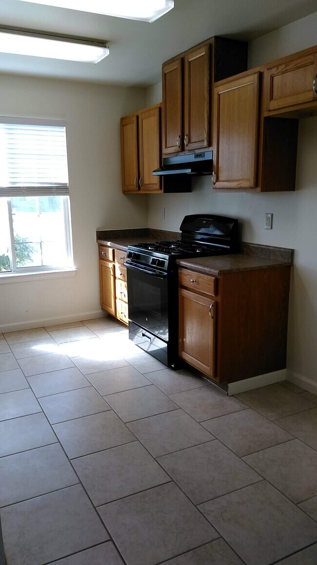 Foto del edificio - 2146 Blossom Ave