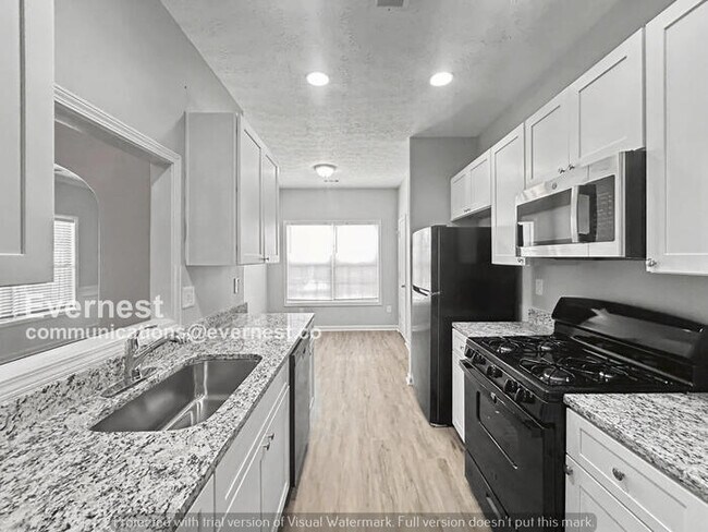 Foto del edificio - 3 Bed/2 Bath Home with Garage / Pet-Friendly / Available Now!