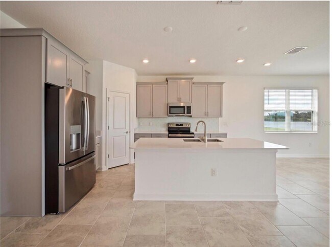 Building Photo - 3377 Wauseon Dr