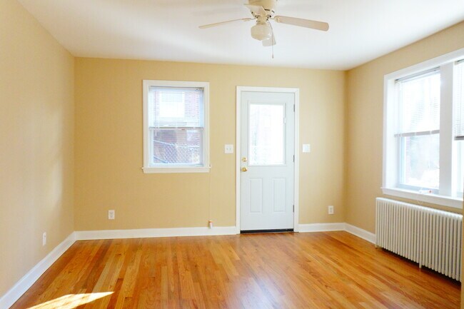 Foto del edificio - 8520 Greenwood Avenue DGY LLC