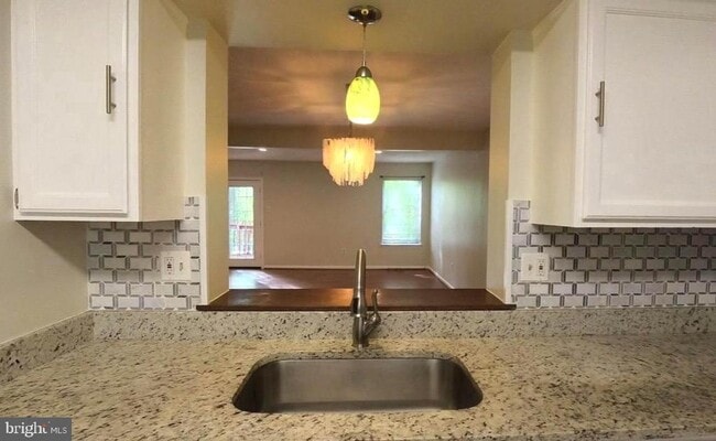 Building Photo - 11747 Lone Tree Ct