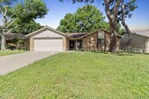 Foto principal - Charming 3-Bedroom Home Just Minutes from ...