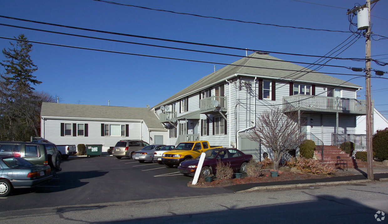 Primary Photo - 10 Louis St