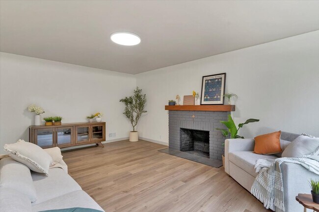 Foto del edificio - 4277 Auburn Rd NE