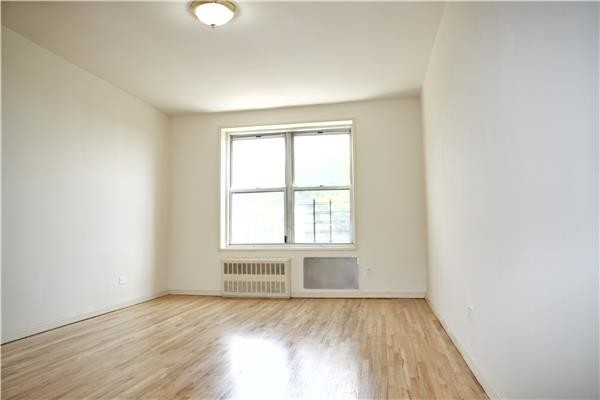 Foto del edificio - 6300 Riverdale Ave