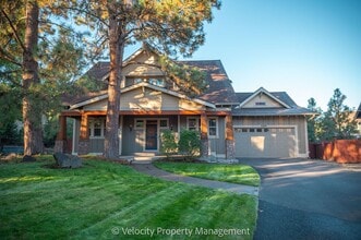 Building Photo - 2287 Meadow Ct
