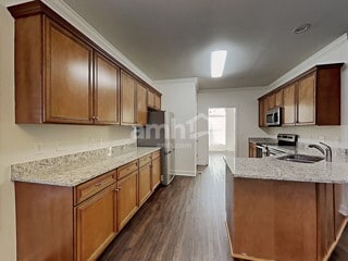 Building Photo - 3044 Holderwood Dr