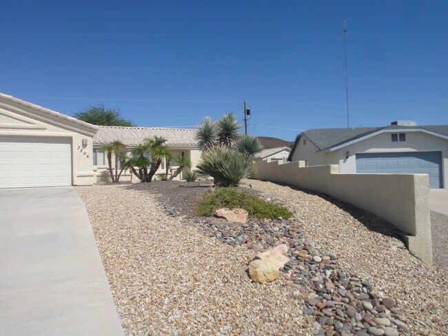 Foto del edificio - 3894 Bluegrass Ct