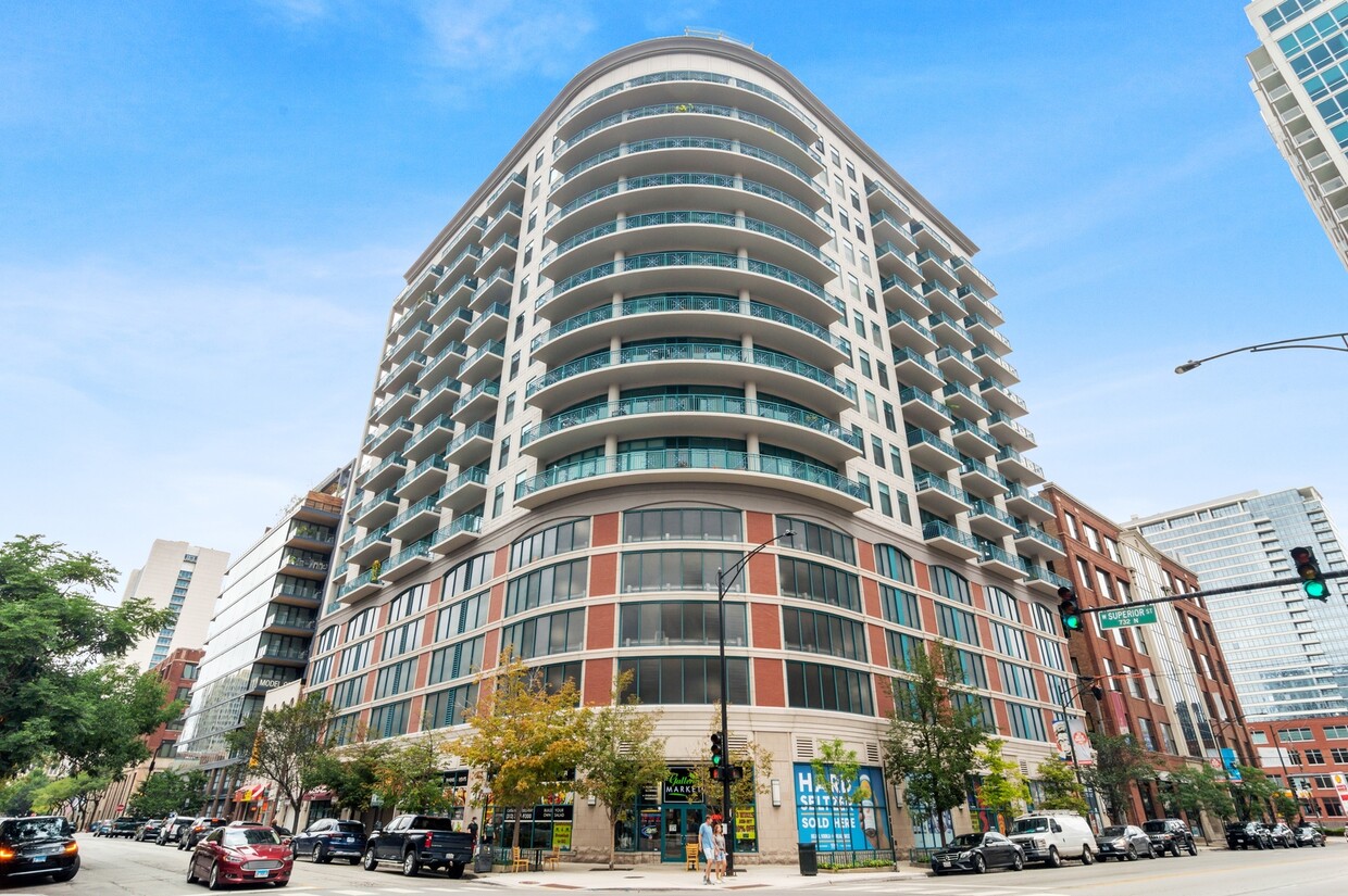 Foto principal - 340 W Superior St