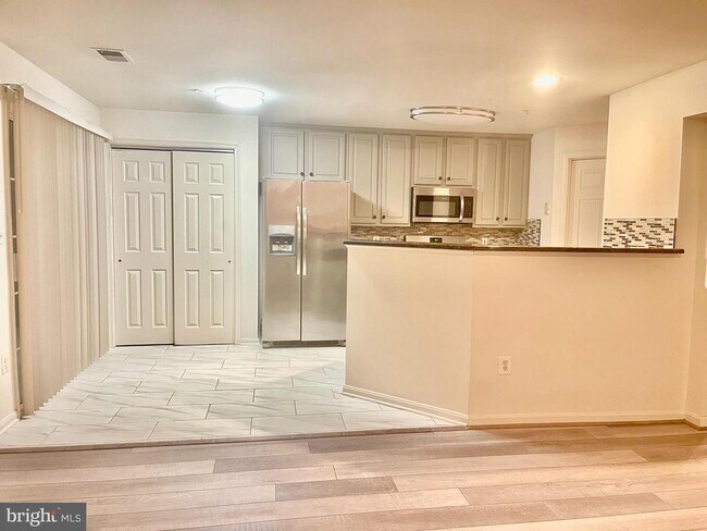 Foto del edificio - 11854 Breton Ct