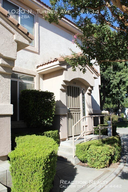 Primary Photo - 1020 Turner Ave