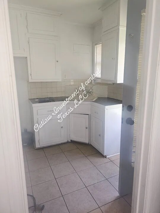 Foto del edificio - 2613 Alexander Ave