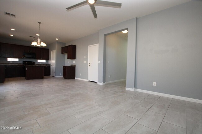 Foto del edificio - 4842 West Donner Dr