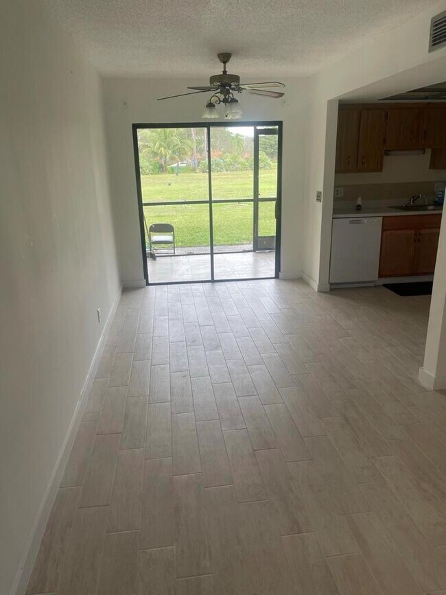 Foto del edificio - 4259 Oak Terrace Dr