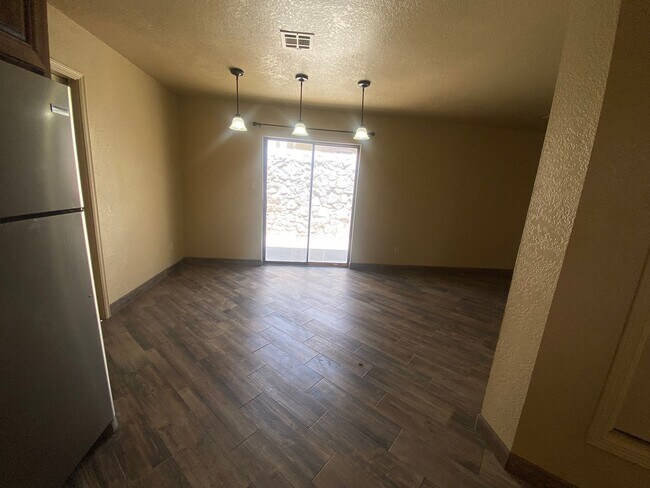 Foto del edificio - Adorable Home Centrally located in Loma He...