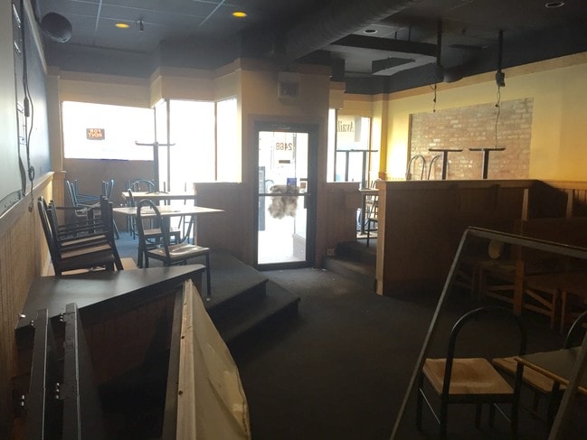 Interior Photo - 2464 N Lincoln Ave