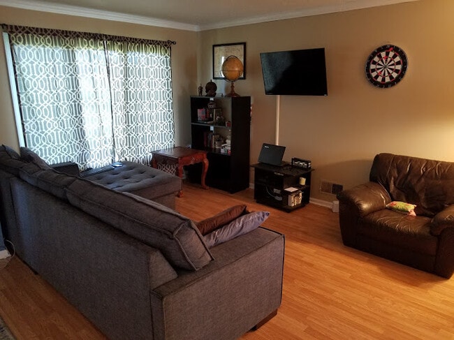 LIVING ROOM! - 686 Broadway