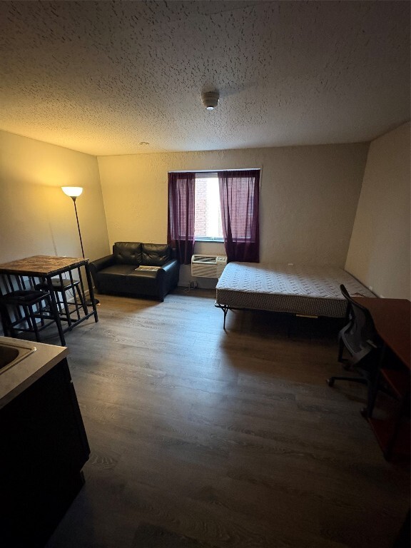 Building Photo - 65 Front St