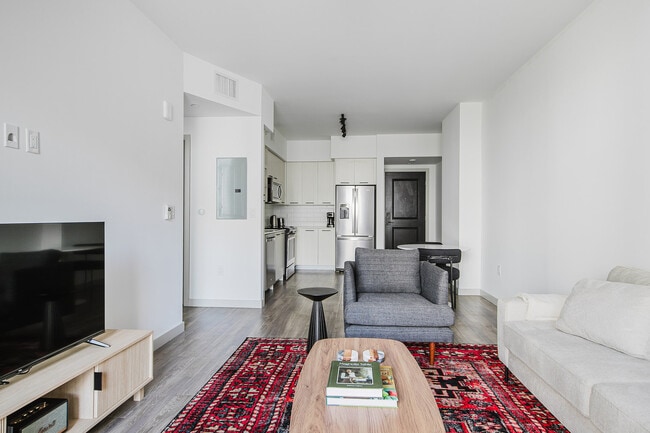 Foto del edificio - 221 SW 12th St