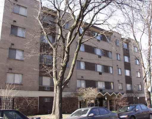 Primary Photo - 5450 N Winthrop Ave